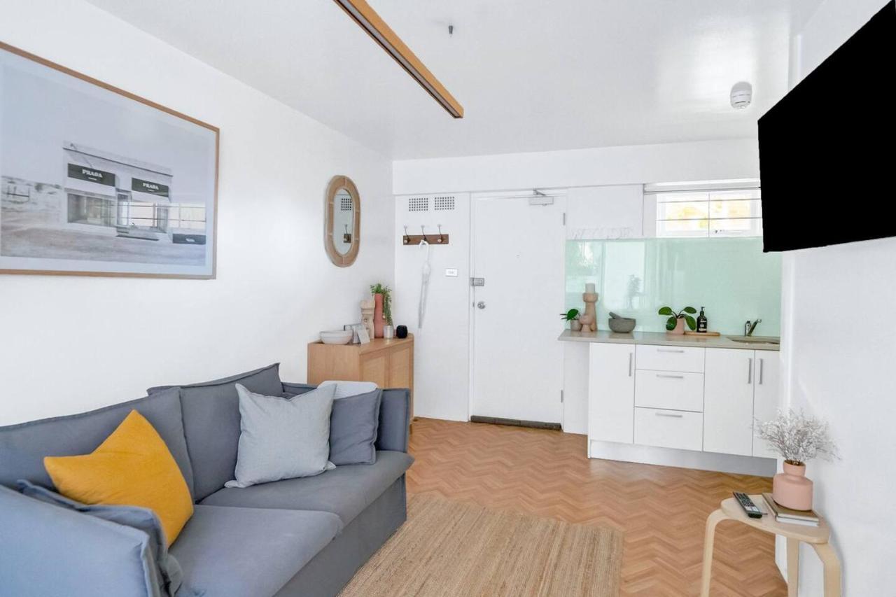 Apartment 'wylde's Treasure' Pocket-size Potts Point Design Sydney